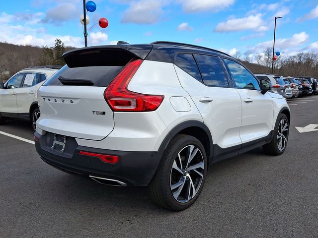 2019 Volvo XC40 R-Design