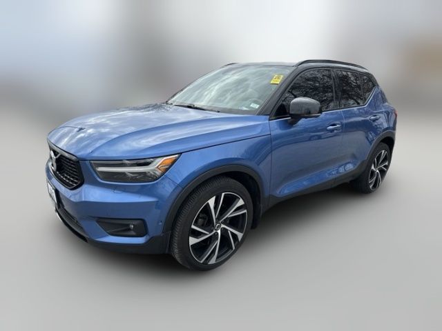 2019 Volvo XC40 R-Design