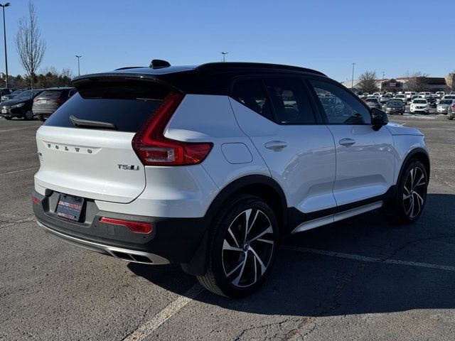 2019 Volvo XC40 R-Design