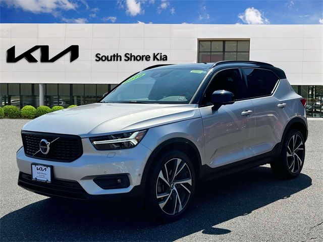 2019 Volvo XC40 R-Design