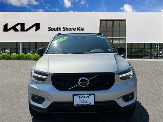 2019 Volvo XC40 R-Design