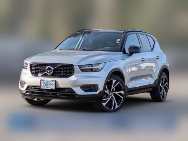 2019 Volvo XC40 R-Design