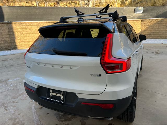 2019 Volvo XC40 R-Design