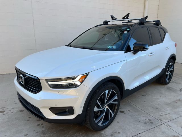 2019 Volvo XC40 R-Design