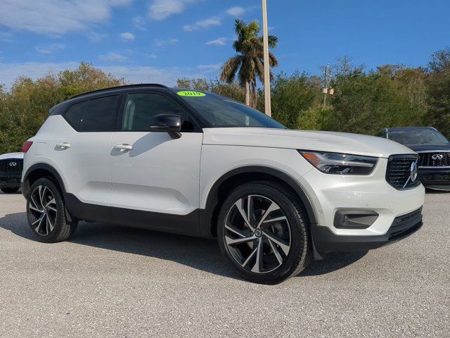 2019 Volvo XC40 R-Design