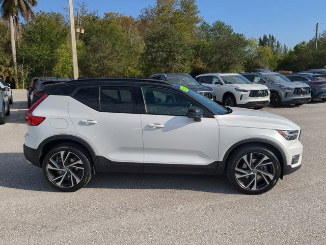 2019 Volvo XC40 R-Design