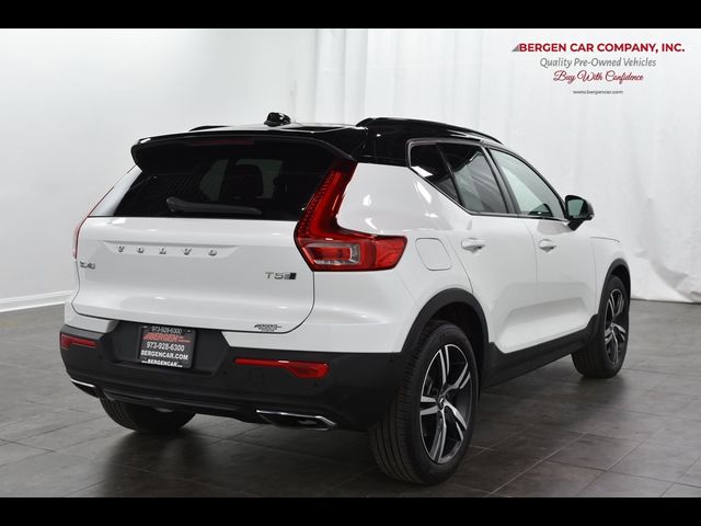 2019 Volvo XC40 R-Design