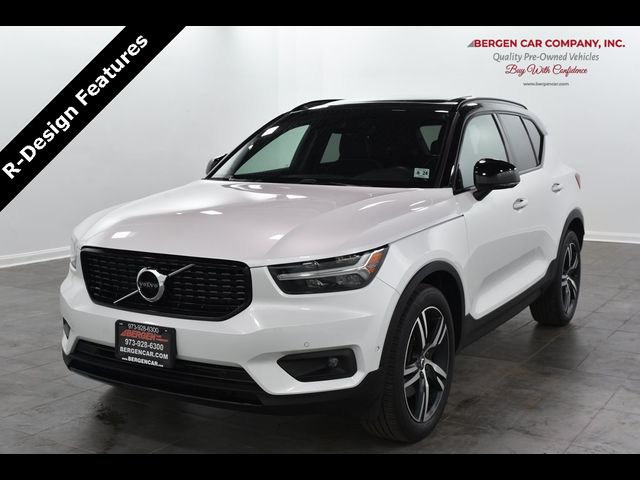 2019 Volvo XC40 R-Design