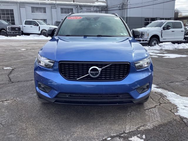 2019 Volvo XC40 R-Design