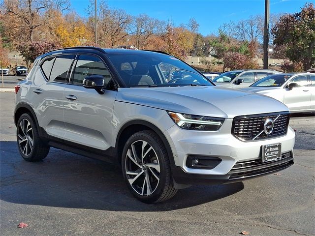 2019 Volvo XC40 R-Design