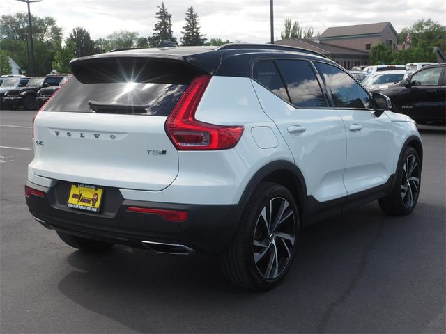 2019 Volvo XC40 R-Design