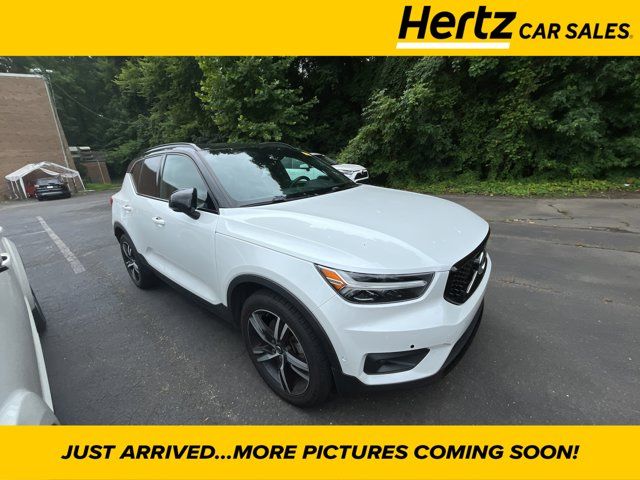 2019 Volvo XC40 R-Design