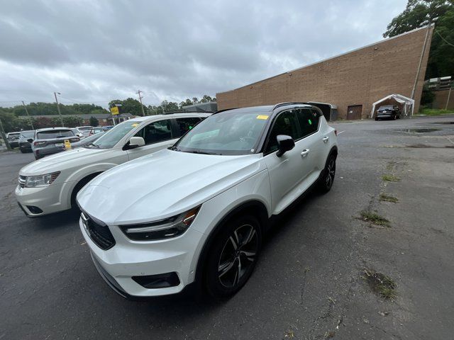 2019 Volvo XC40 R-Design