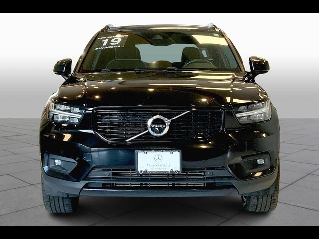 2019 Volvo XC40 R-Design