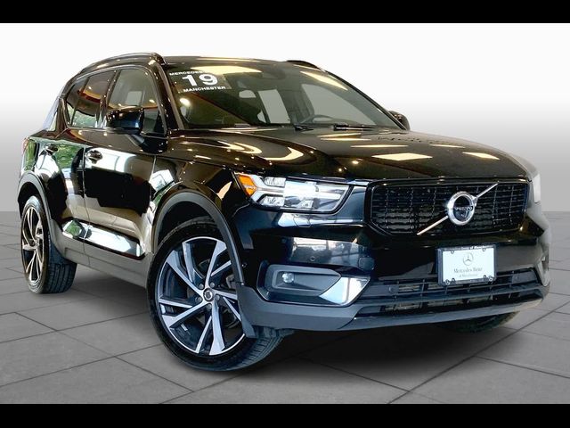 2019 Volvo XC40 R-Design