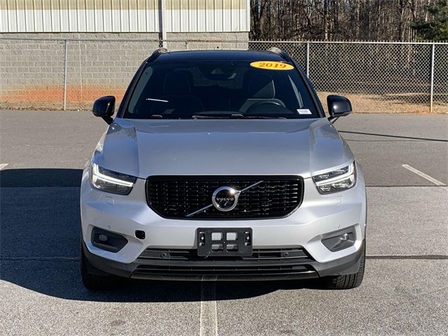 2019 Volvo XC40 R-Design