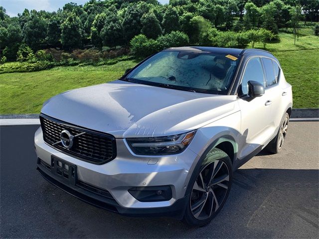 2019 Volvo XC40 R-Design