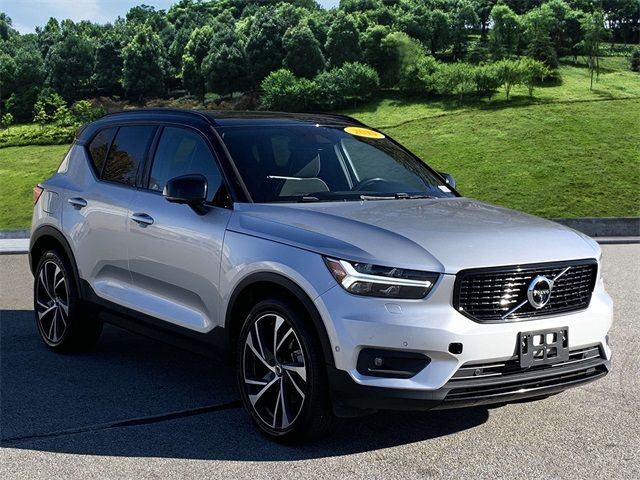 2019 Volvo XC40 R-Design