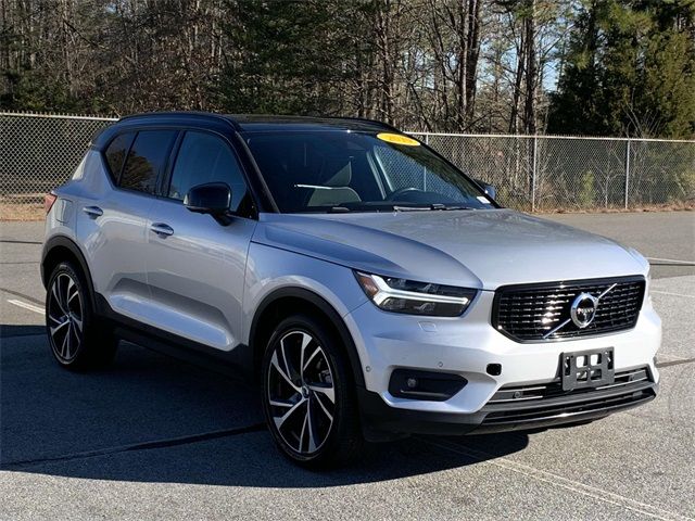 2019 Volvo XC40 R-Design