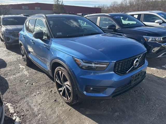 2019 Volvo XC40 R-Design