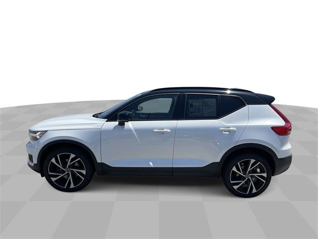 2019 Volvo XC40 R-Design