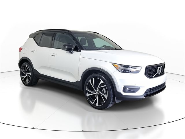 2019 Volvo XC40 R-Design