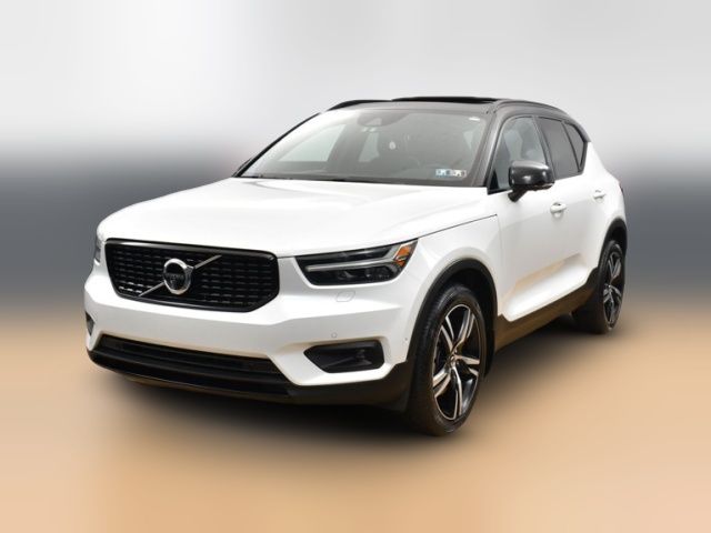 2019 Volvo XC40 R-Design