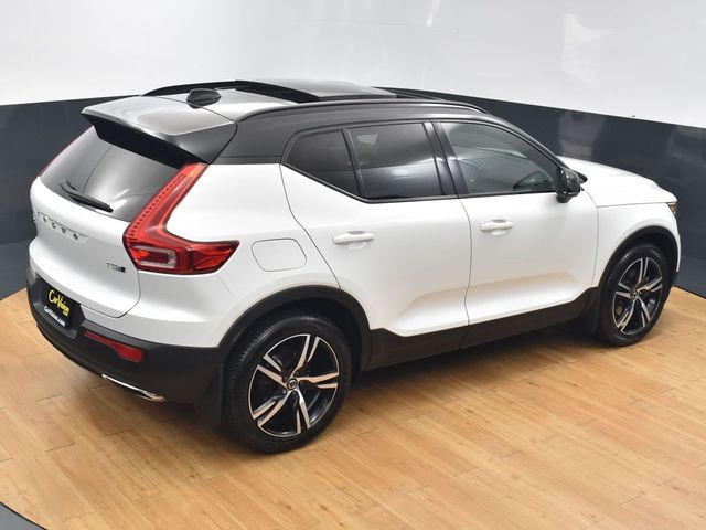 2019 Volvo XC40 R-Design