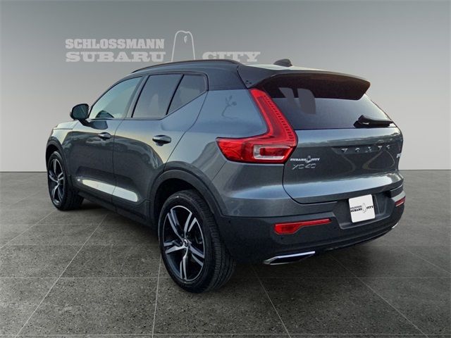 2019 Volvo XC40 R-Design