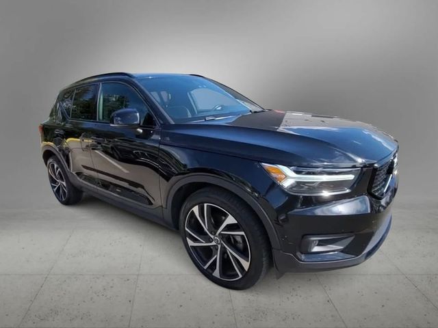 2019 Volvo XC40 R-Design