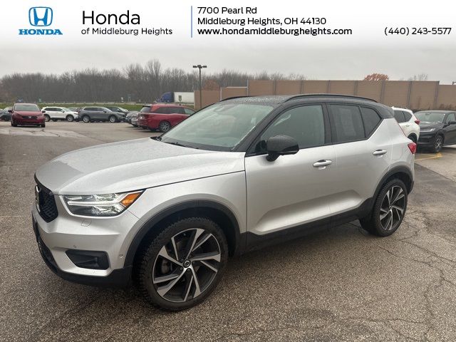 2019 Volvo XC40 R-Design