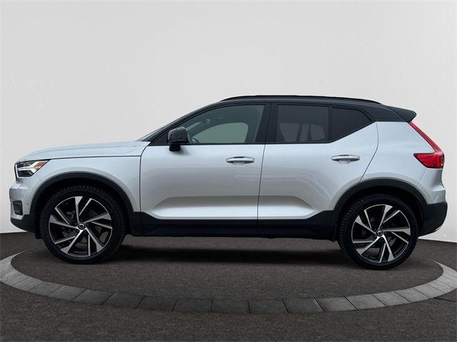 2019 Volvo XC40 R-Design