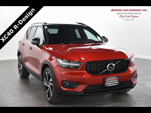 2019 Volvo XC40 R-Design