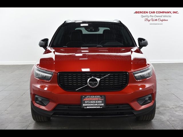 2019 Volvo XC40 R-Design