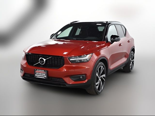 2019 Volvo XC40 R-Design