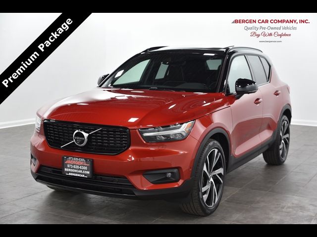 2019 Volvo XC40 R-Design