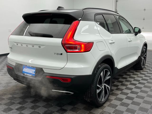 2019 Volvo XC40 R-Design