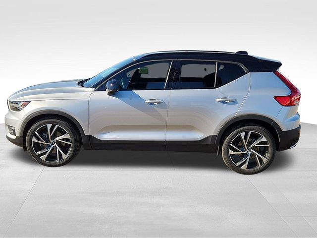 2019 Volvo XC40 R-Design