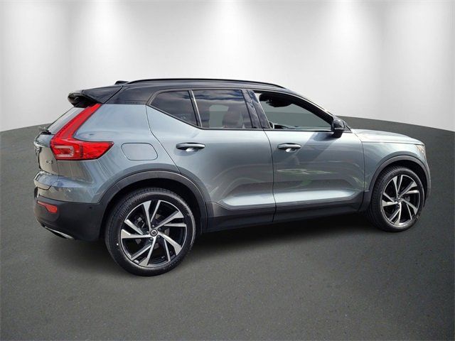 2019 Volvo XC40 R-Design