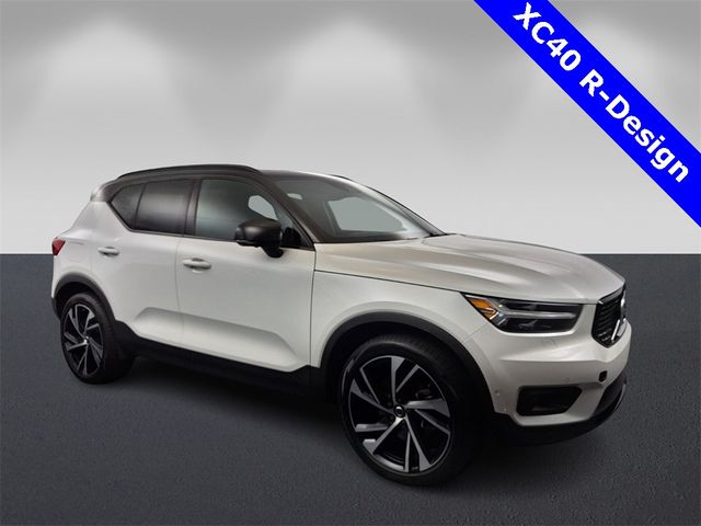 2019 Volvo XC40 R-Design