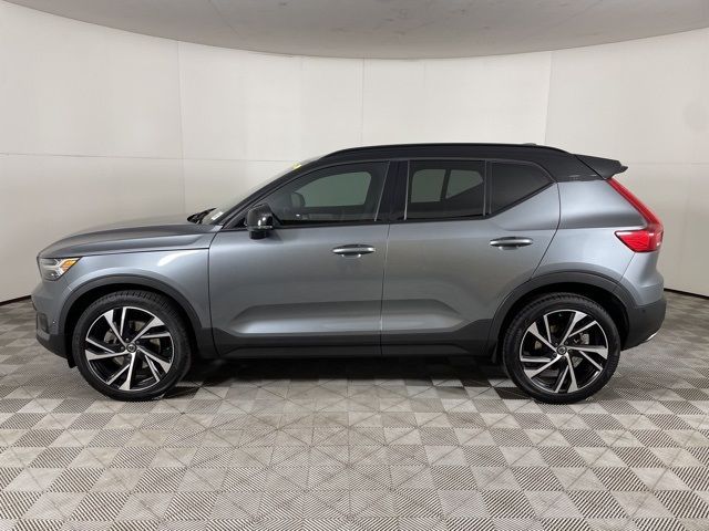 2019 Volvo XC40 R-Design