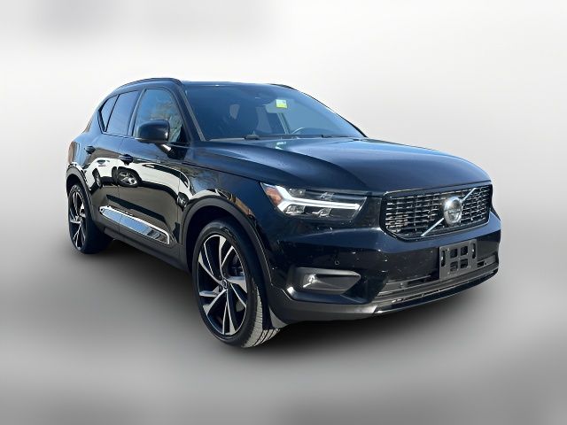 2019 Volvo XC40 R-Design