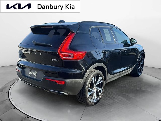 2019 Volvo XC40 R-Design