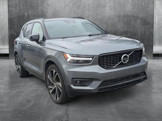 2019 Volvo XC40 R-Design