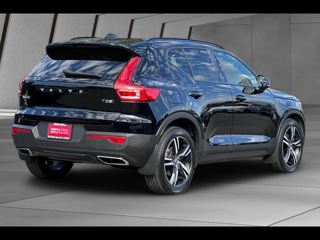 2019 Volvo XC40 R-Design