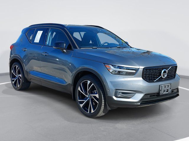 2019 Volvo XC40 R-Design