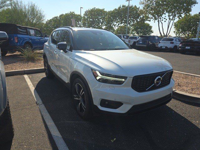 2019 Volvo XC40 R-Design