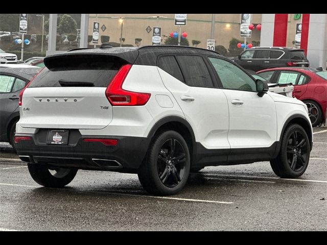 2019 Volvo XC40 R-Design