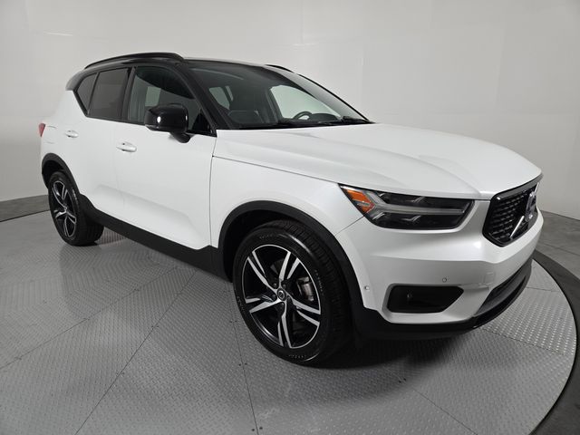 2019 Volvo XC40 R-Design