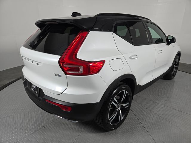 2019 Volvo XC40 R-Design